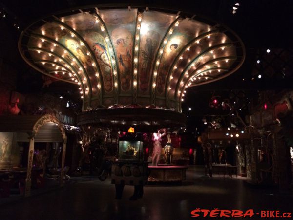 247/C - Musée des Arts forains