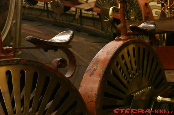 247/A - Musée des Arts forains