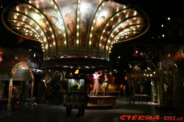 247/C - Musée des Arts forains