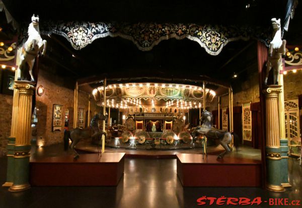 247/A - Musée des Arts forains