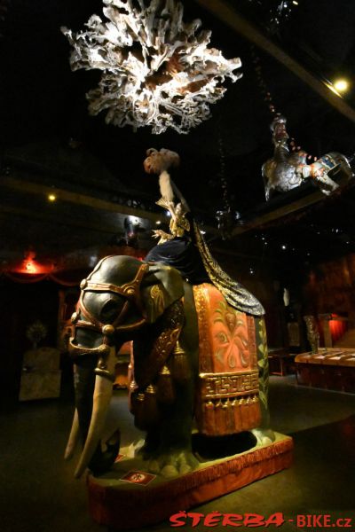 247/C - Musée des Arts forains