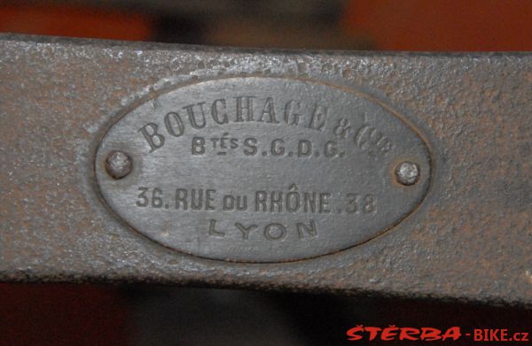 Bouchage et Cie suspension
