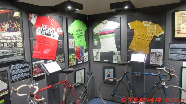 255/B Expo CYCLING LEGENDS 2019