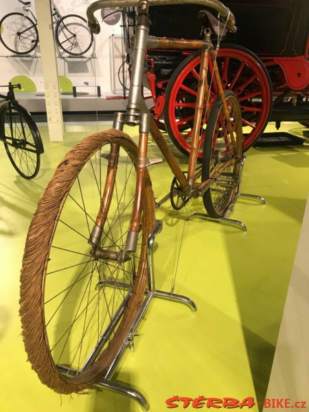 261 - Exposition 2020