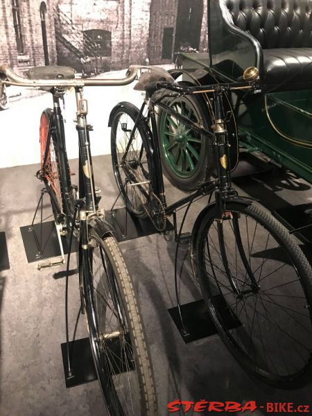 261 - Exposition 2020