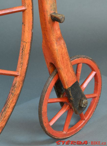 Wooden high wheel, discovered in France  – after a year 1874