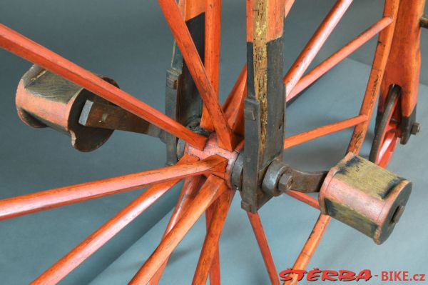 Wooden high wheel, discovered in France  – after a year 1874