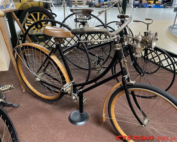 05/B Peugeot Museé, Sochaux – Francie