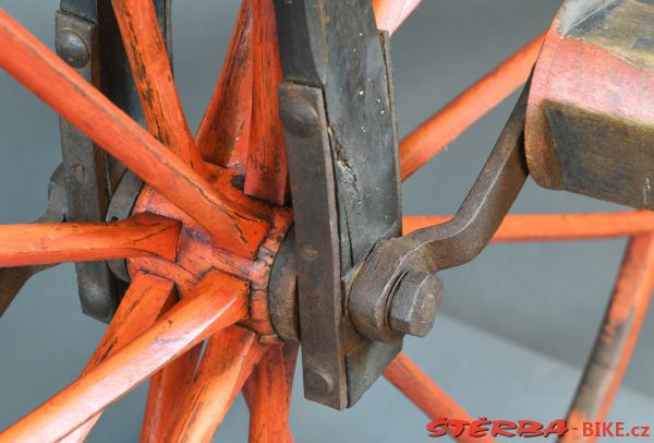 Wooden high wheel, discovered in France  – after a year 1874