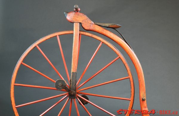 Wooden high wheel, discovered in France  – after a year 1874