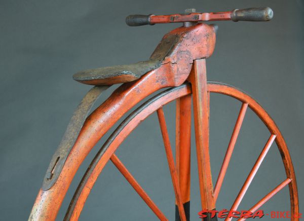 Wooden high wheel, discovered in France  – after a year 1874