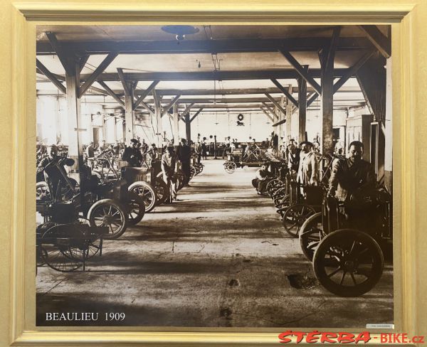 05/B Peugeot Museé, Sochaux – France