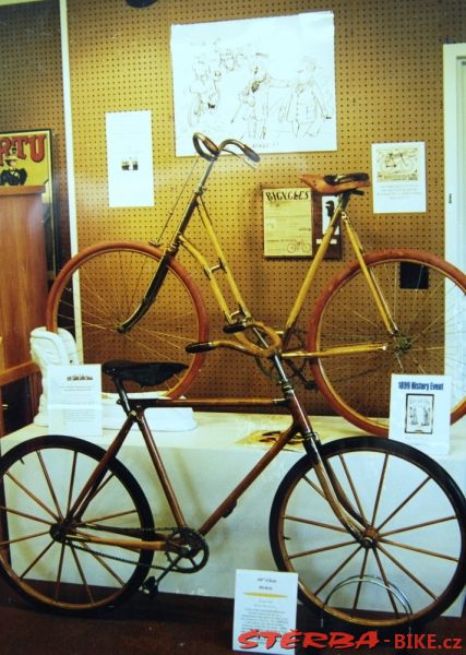 35/C. The Bicycle Museum of America - USA