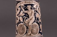 Beer steins, glasses, ewers and tankards
