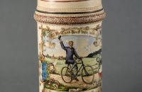 Beer steins, glasses, ewers and tankards