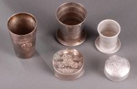 Beer steins, glasses, ewers and tankards