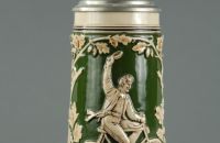 Beer steins, glasses, ewers and tankards