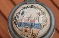 Beer steins, glasses, ewers and tankards