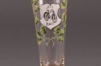 Beer steins, glasses, ewers and tankards