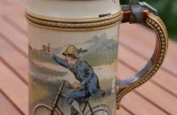 Beer steins, glasses, ewers and tankards