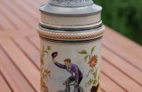 Beer steins, glasses, ewers and tankards