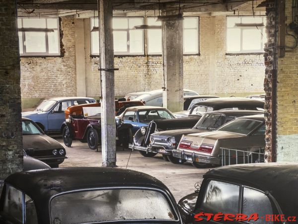 272/A - MAHY collection