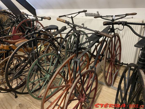 270/B - KOERS Museum of Cycle Racing - deposit