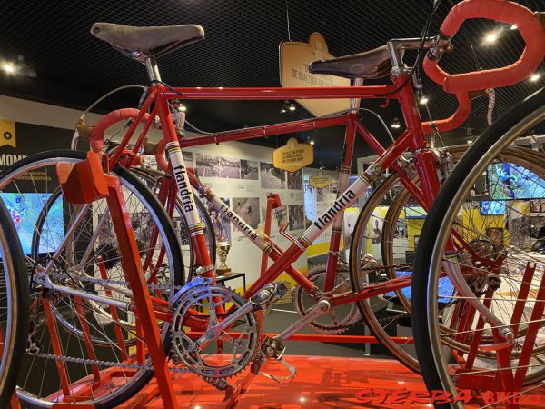 42/A - Centrum Ronde de van Vlaanderen, Belgium