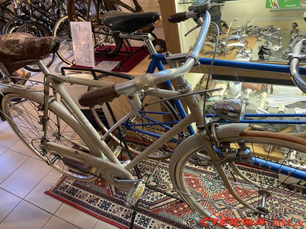 279/A.  Museo di Biciclette - Riva del Garda