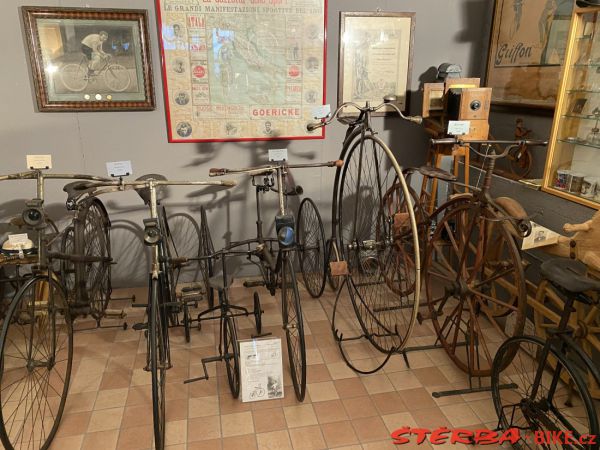 279/A.  Museo di Biciclette - Riva del Garda