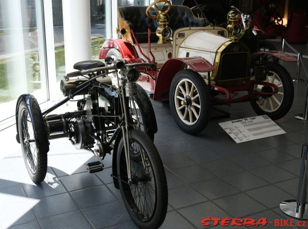 52/B. - Museo NICOLIS - moto, Italy