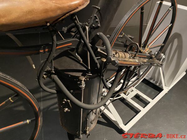 281/B. Exposition "MOTUS" 2022