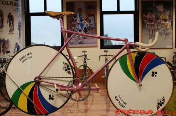 282/A. Colnago Italy