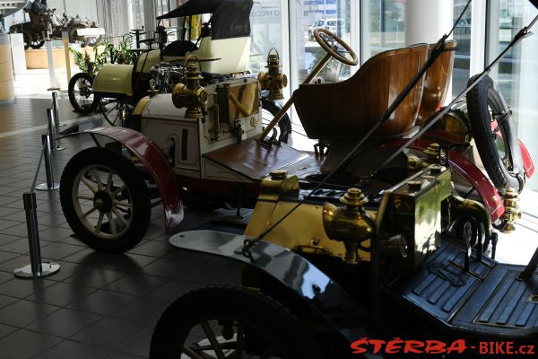 52/C. - Museo NICOLIS - cars, Italy