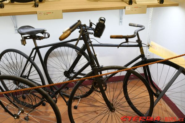242/A - Collezione A. & C. Azzini