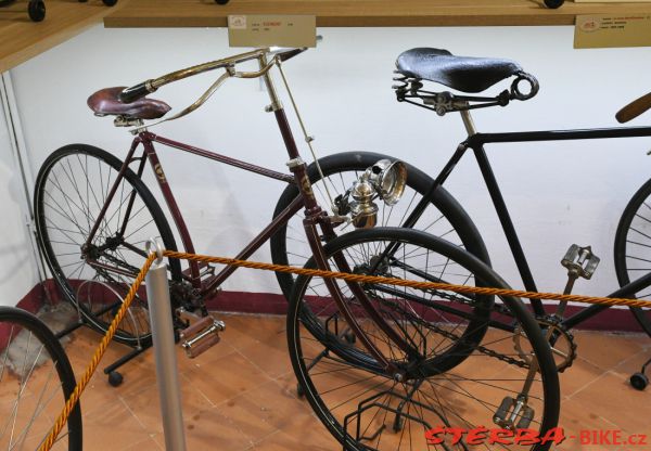 242/A - Collezione A. & C. Azzini