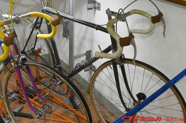 242/A - Collezione A. & C. Azzini