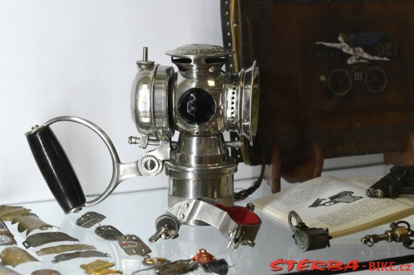 242/A - Collezione A. & C. Azzini