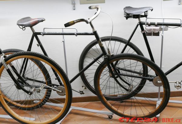 242/A - Collezione A. & C. Azzini