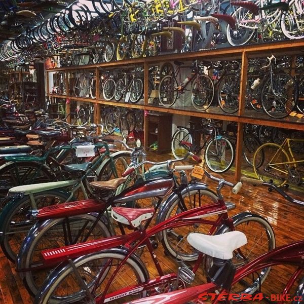 299/A - Bicycle Heaven, USA