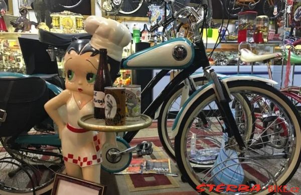299/A - Bicycle Heaven, USA
