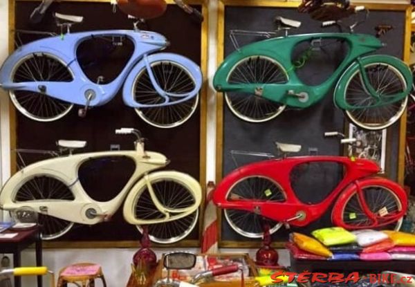 299/A - Bicycle Heaven, USA