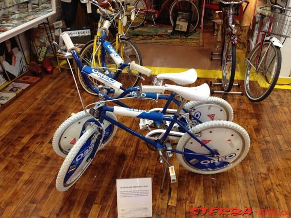299/A - Bicycle Heaven, USA