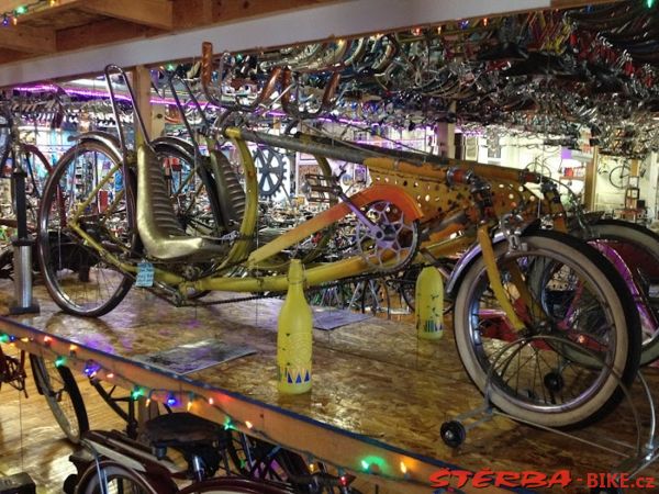 299/A - Bicycle Heaven, USA