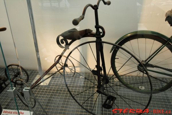 Child’s tricycle, 1890s