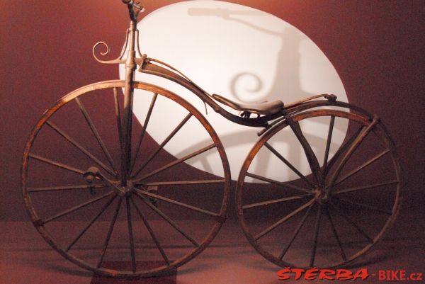 The exhibition "The velocipede - a modern object"