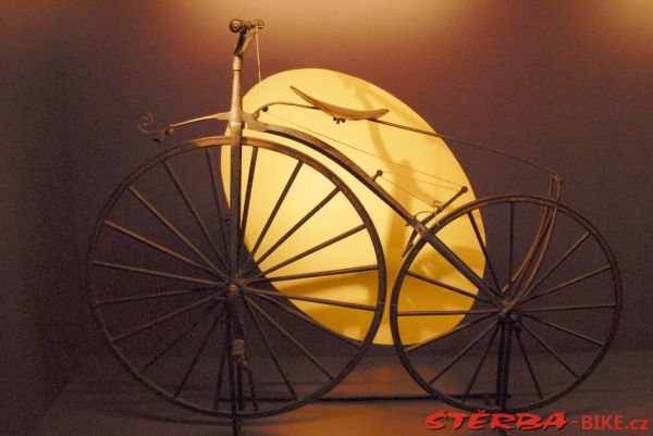 The exhibition "The velocipede - a modern object"