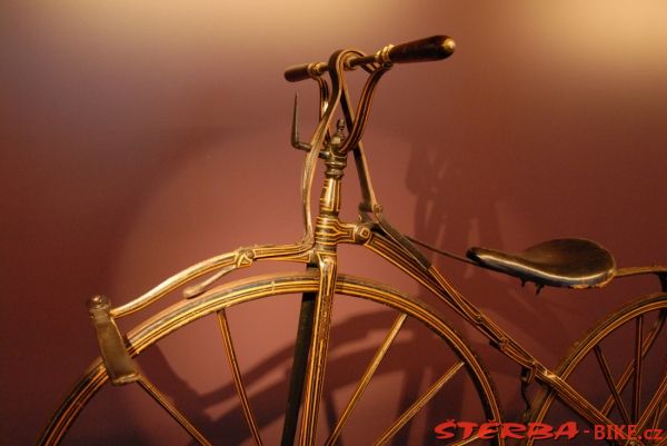 The exhibition "The velocipede - a modern object"