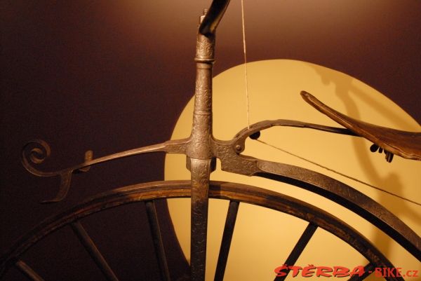 The exhibition "The velocipede - a modern object"