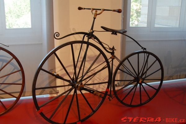 The exhibition "The velocipede - a modern object"